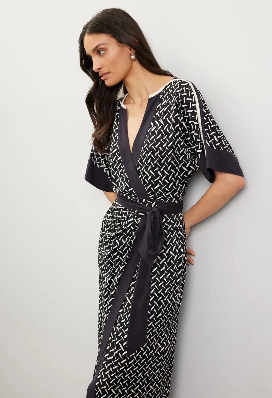 Diane von Furstenberg Dorothea Geometric Print Midi Wrap Dress  Size XS